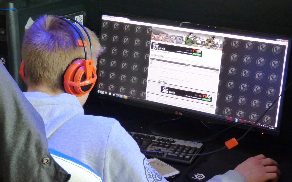 1476784374computer 1504469 1920 1476784374computer 1504469 1920